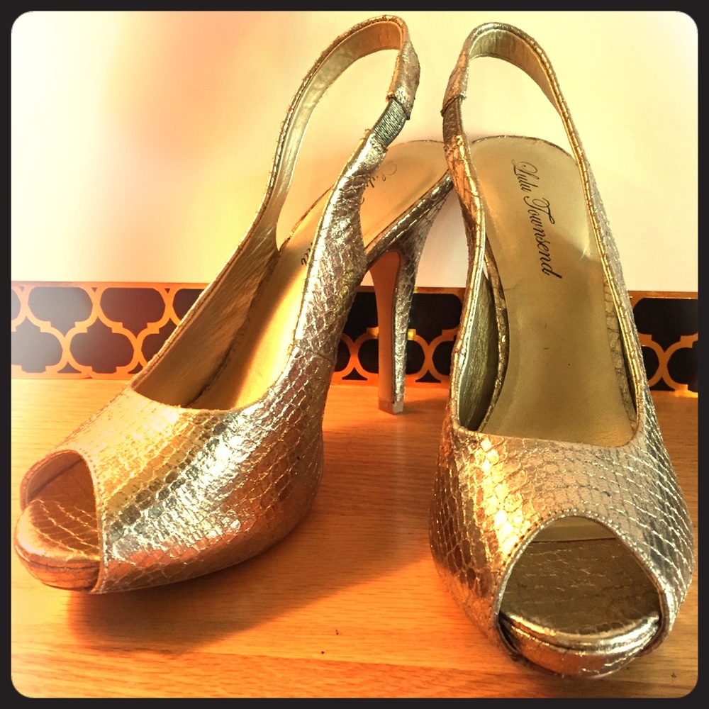 Lulu Townsend Woman’s Sz 8.5 Gold Sling Back Heels